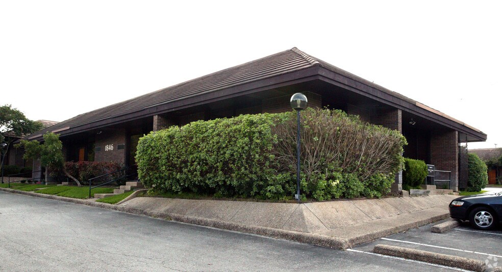 1846 Lockhill Selma Rd, San Antonio, TX 78213