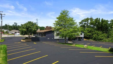 6080 S 108th St, Hales Corners, WI for lease Building Photo- Image 2 of 6