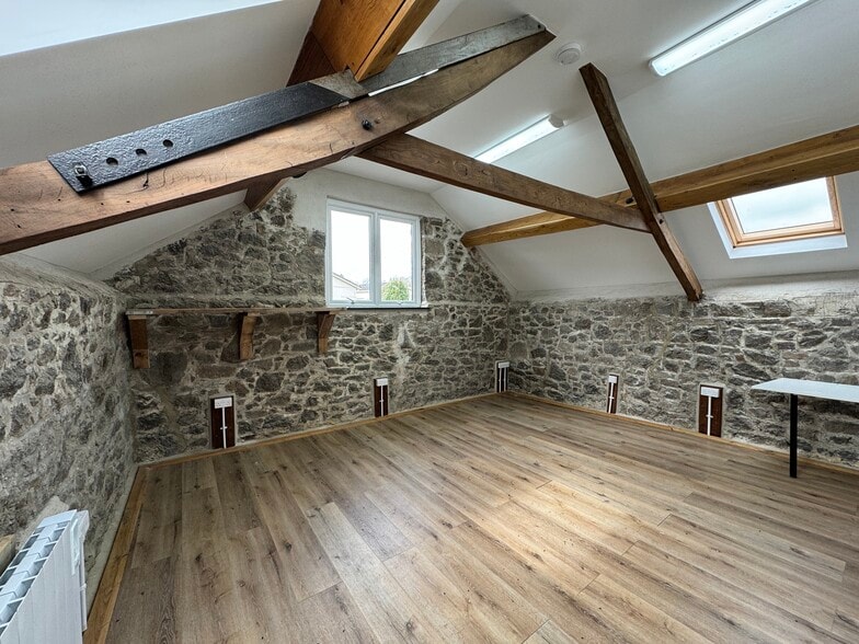 Pottery Rd, Newton Abbot for lease - Interior Photo - Image 3 of 6