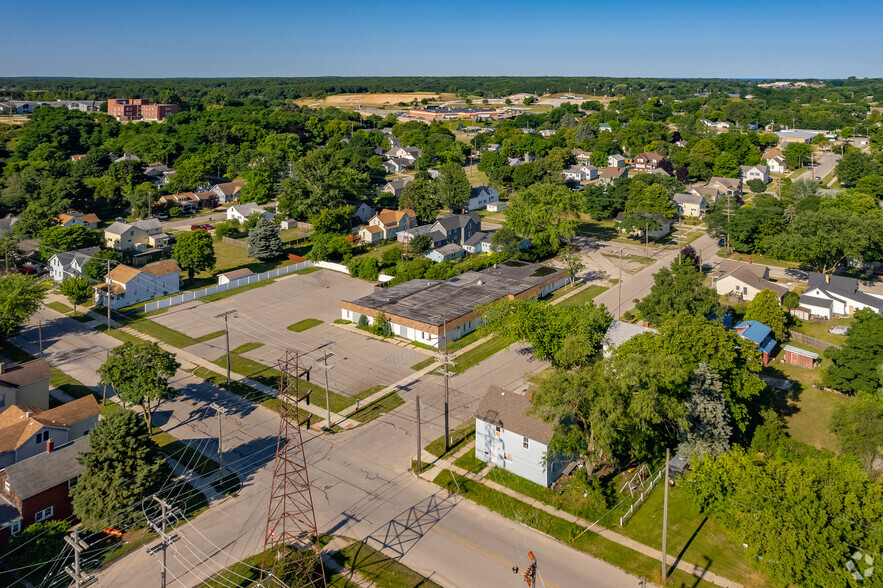 900 Vine St, Manistee, MI for sale - Primary Photo - Image 1 of 1