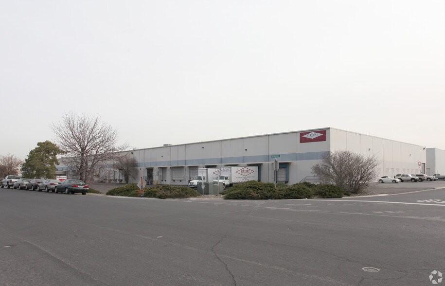 305 E Glendale Ave, Sparks, NV for sale - Primary Photo - Image 1 of 1