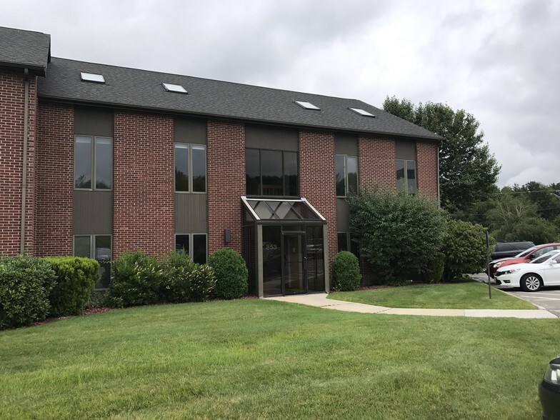 853 Turnpike St, North Andover, MA 01845