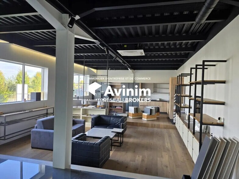 Office in Belloy-en-France for lease - Interior Photo - Image 2 of 4