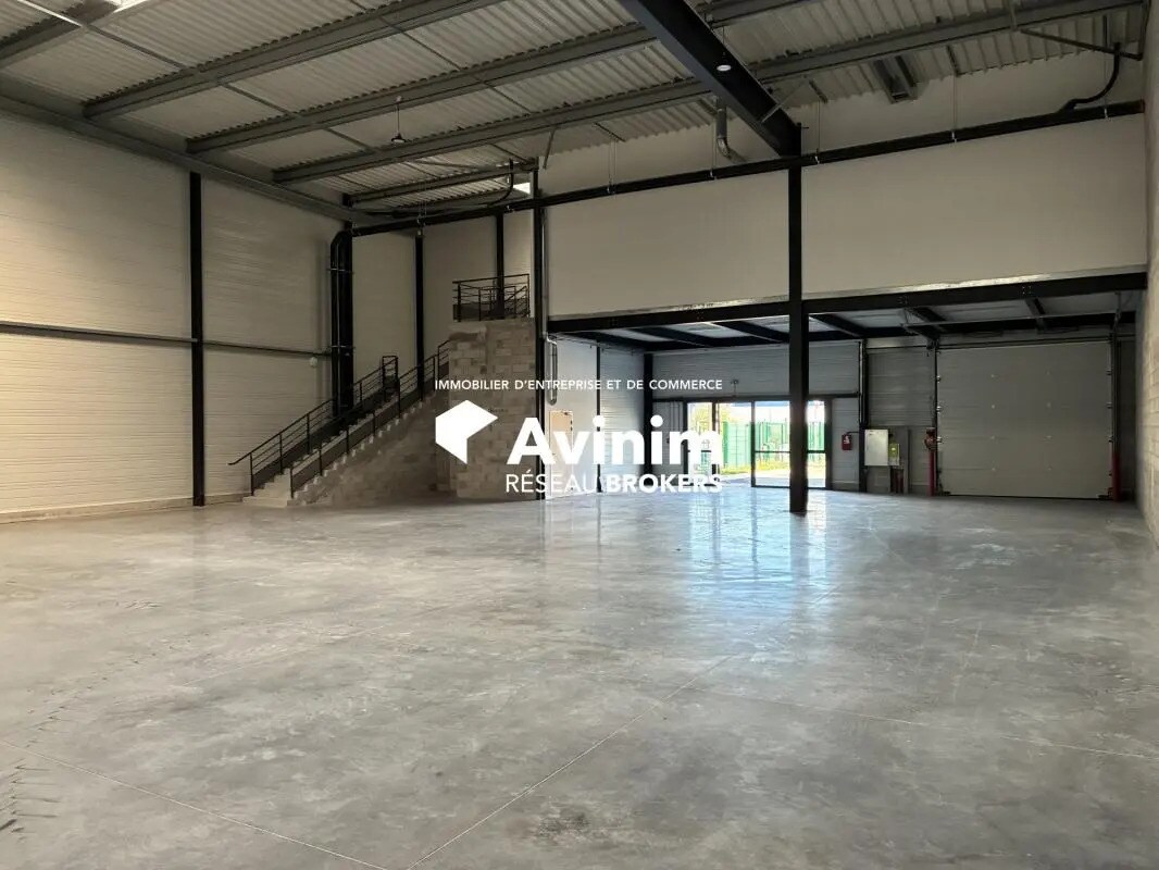 Office in Manosque for lease Interior Photo- Image 1 of 9