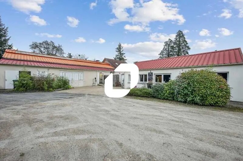 Flex in Clairefontaine-en-Yvelines for sale Building Photo- Image 1 of 27