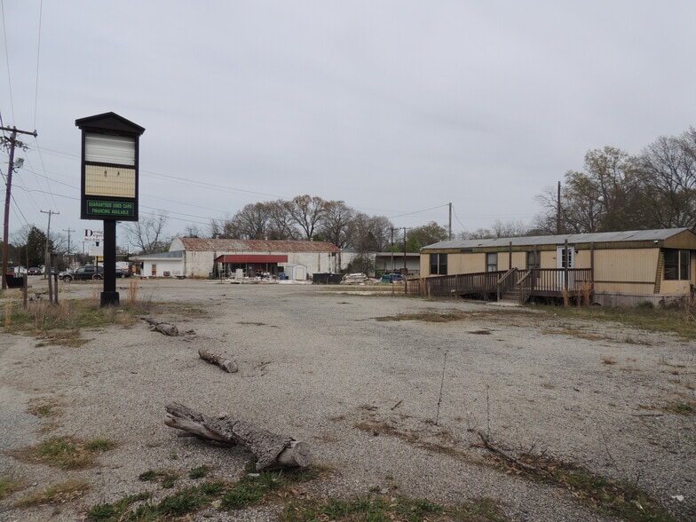 602 E Greenville Dr, Williamston, SC 29697