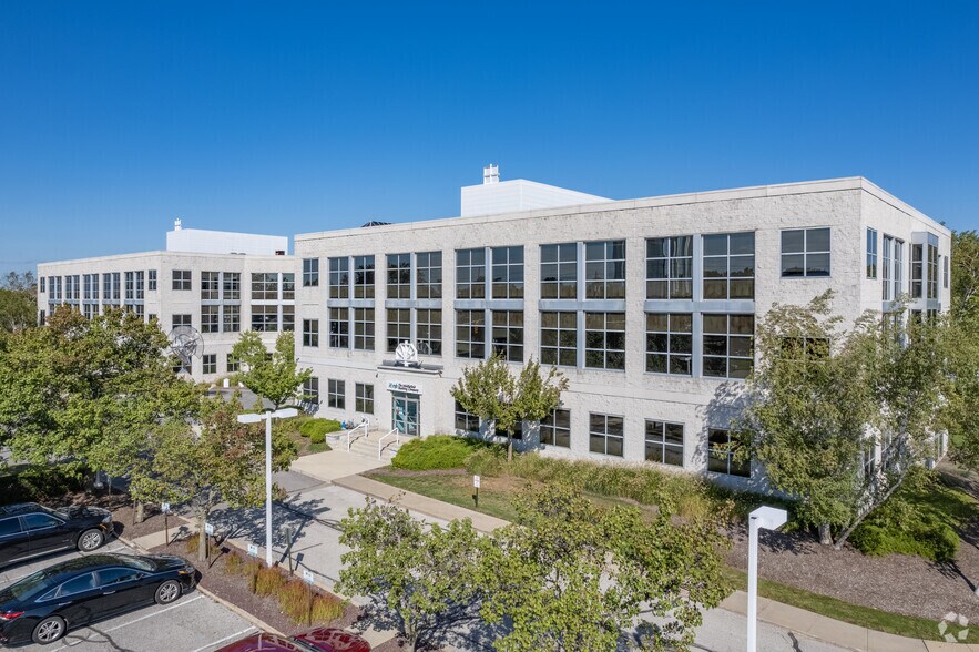 25201 Chagrin Blvd, Beachwood, OH 44122 Signature Square I