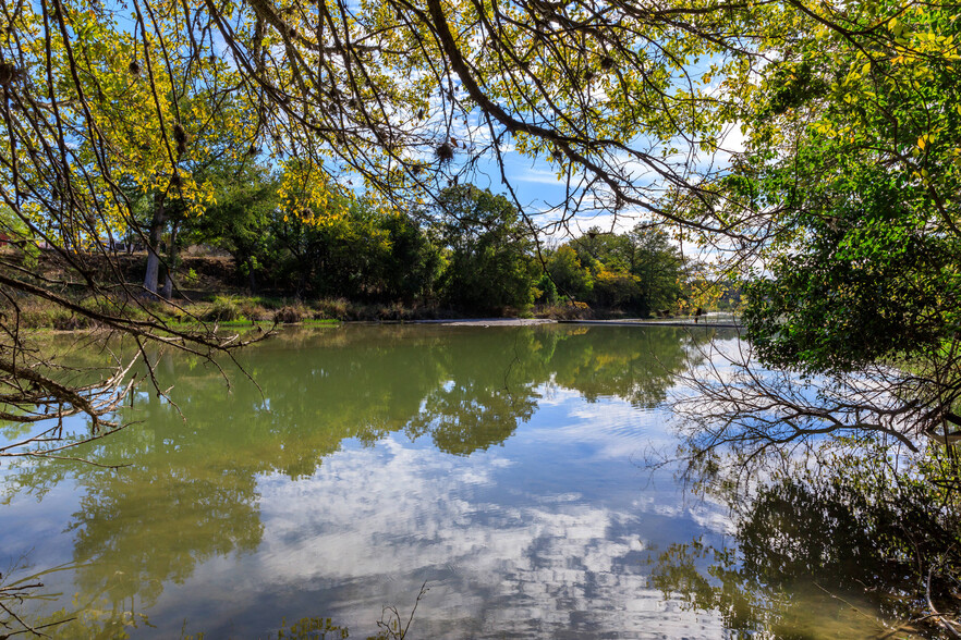 790 Thompson, Kerrville, TX for sale - Building Photo - Image 3 of 5