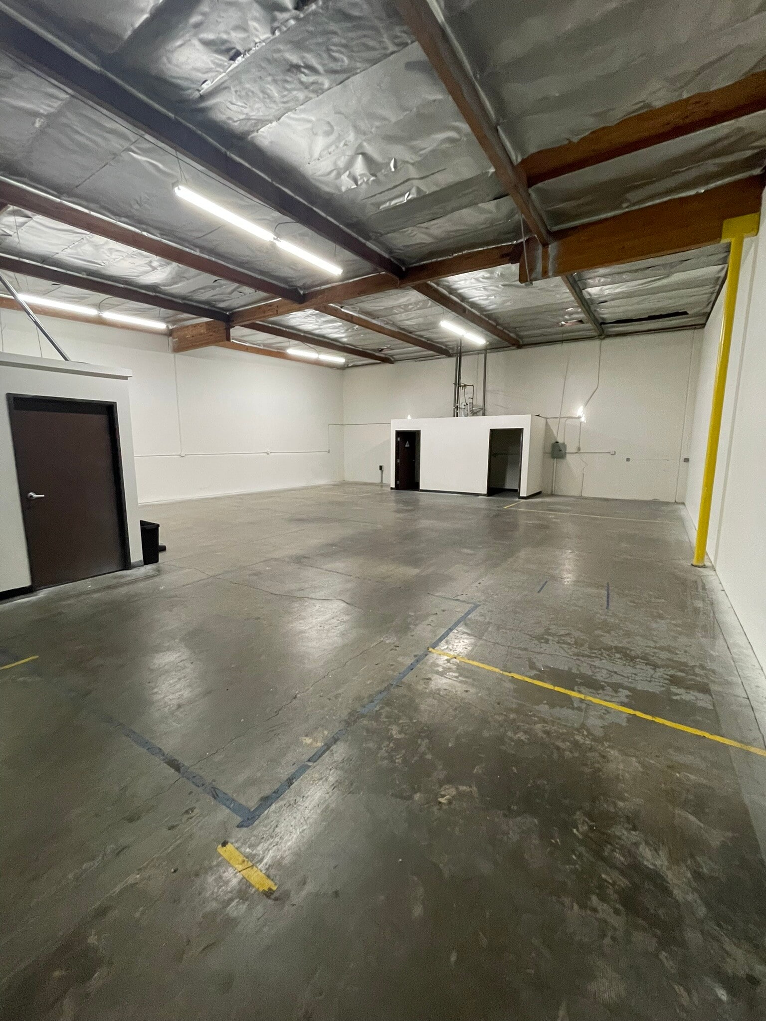 15562 Arrow Hwy, Irwindale, CA for lease Interior Photo- Image 1 of 8
