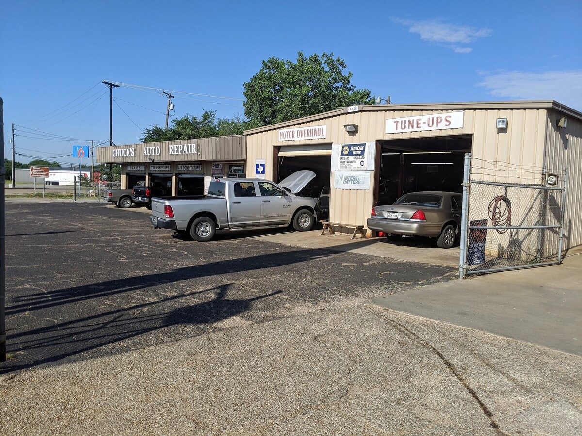 1000 E Crest Dr, Waco, TX 76705