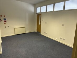52 Bondgate Within, Alnwick for lease Interior Photo- Image 1 of 7