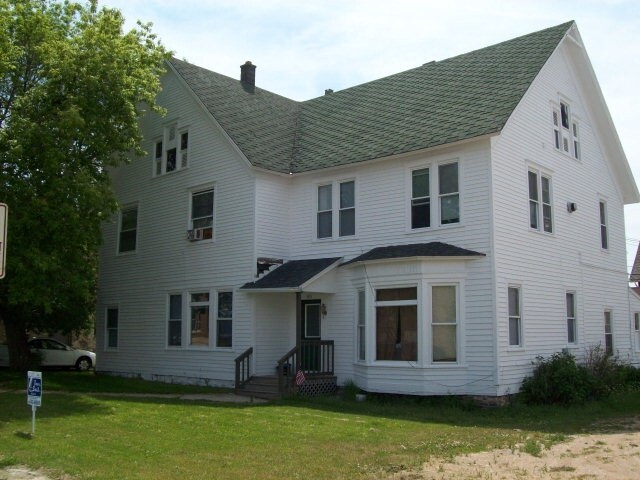 409 3rd St, Algoma, WI for sale - Primary Photo - Image 1 of 1