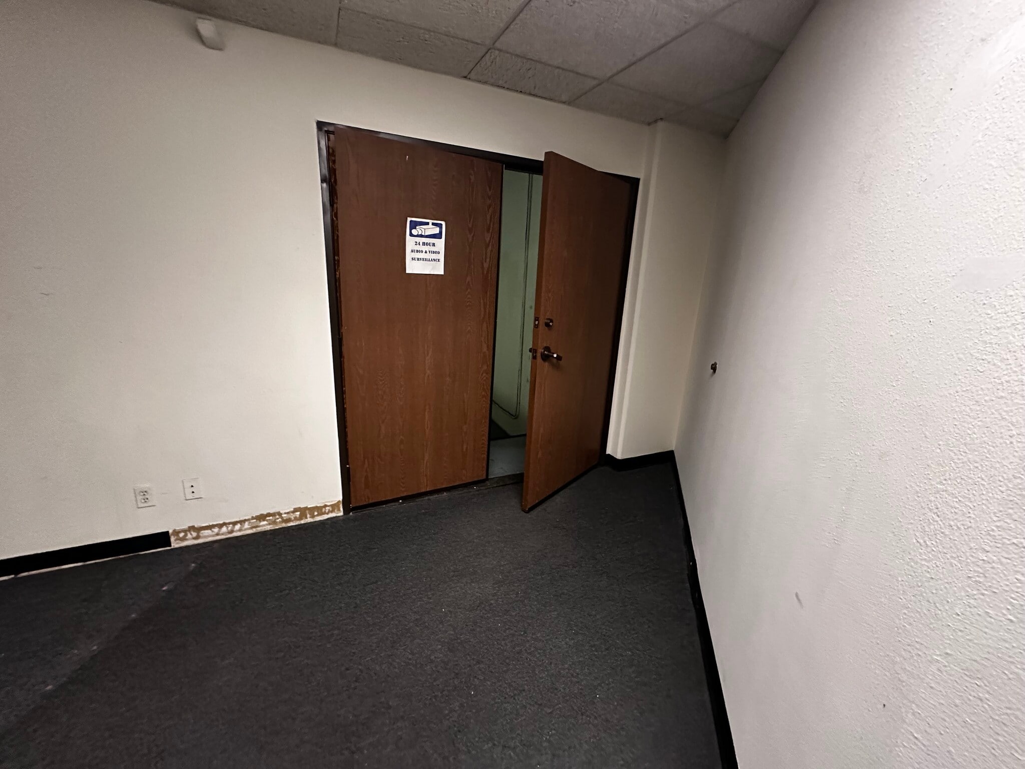 15500 Erwin St, Van Nuys, CA for lease Interior Photo- Image 1 of 8