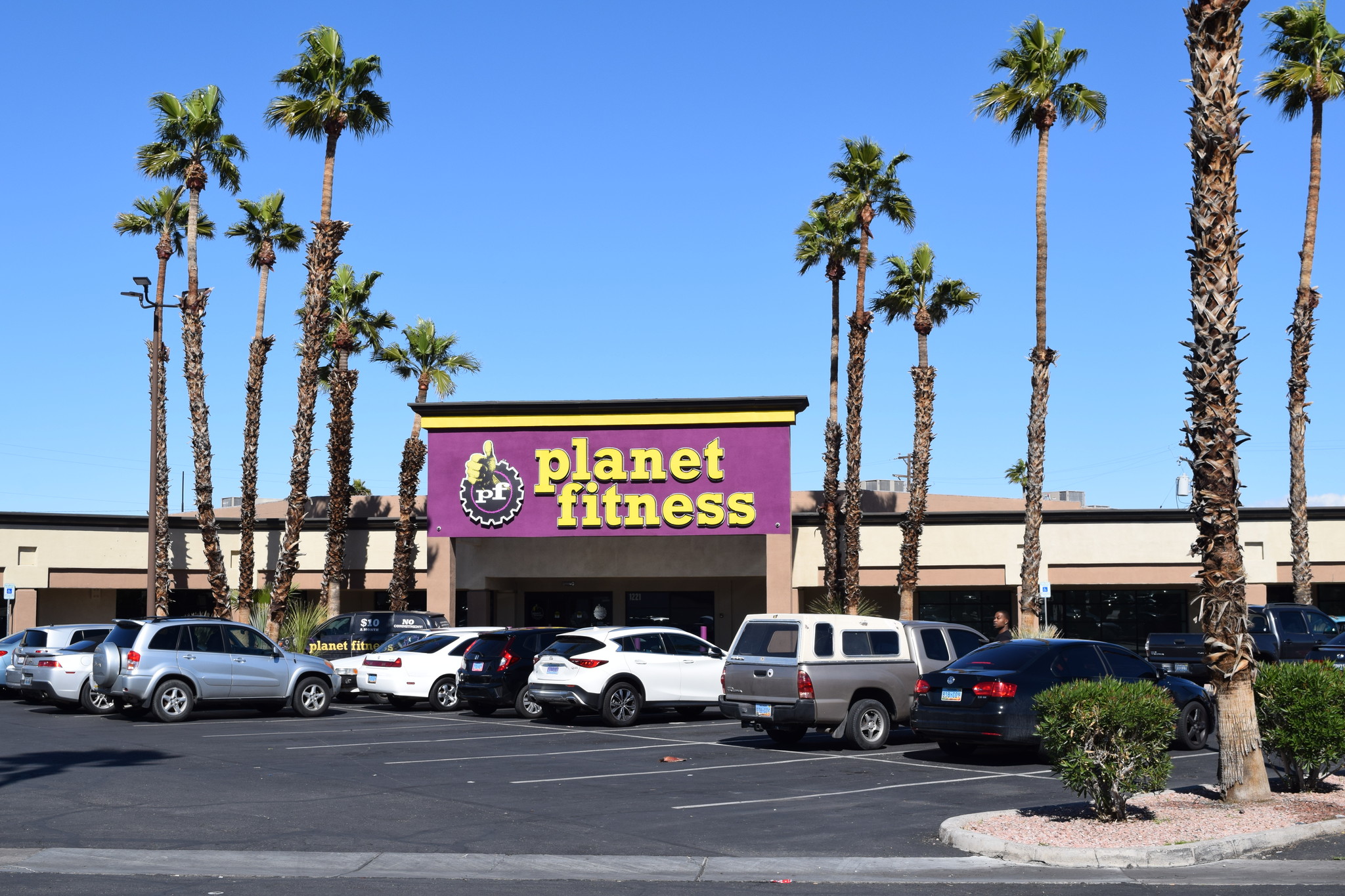 1205 E Sahara Ave, Las Vegas, NV 89104 Amall Shopping 1205 E Sahara Ave, Las Vegas, NV 89104 Amall Shopping