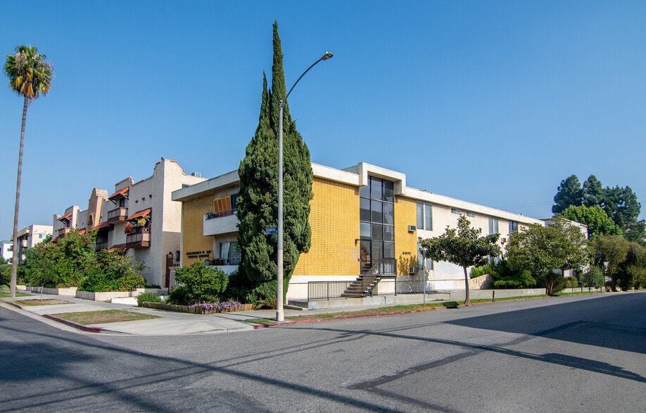 458 S Gramercy Pl, Los Angeles, CA for sale - Building Photo - Image 2 of 13