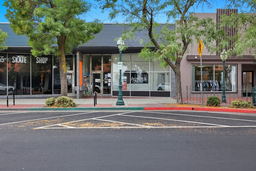 328-332 W Main St, Merced, CA for lease - Building Photo - Image 2 of 50