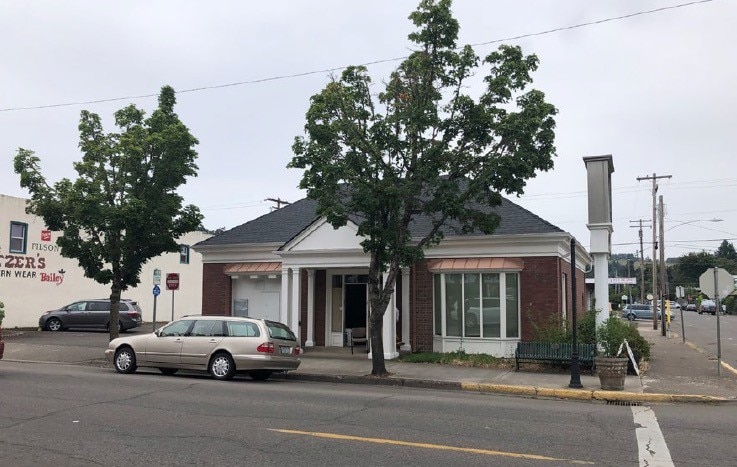 750 E Main St, Cottage Grove, OR for lease Building Photo- Image 1 of 9