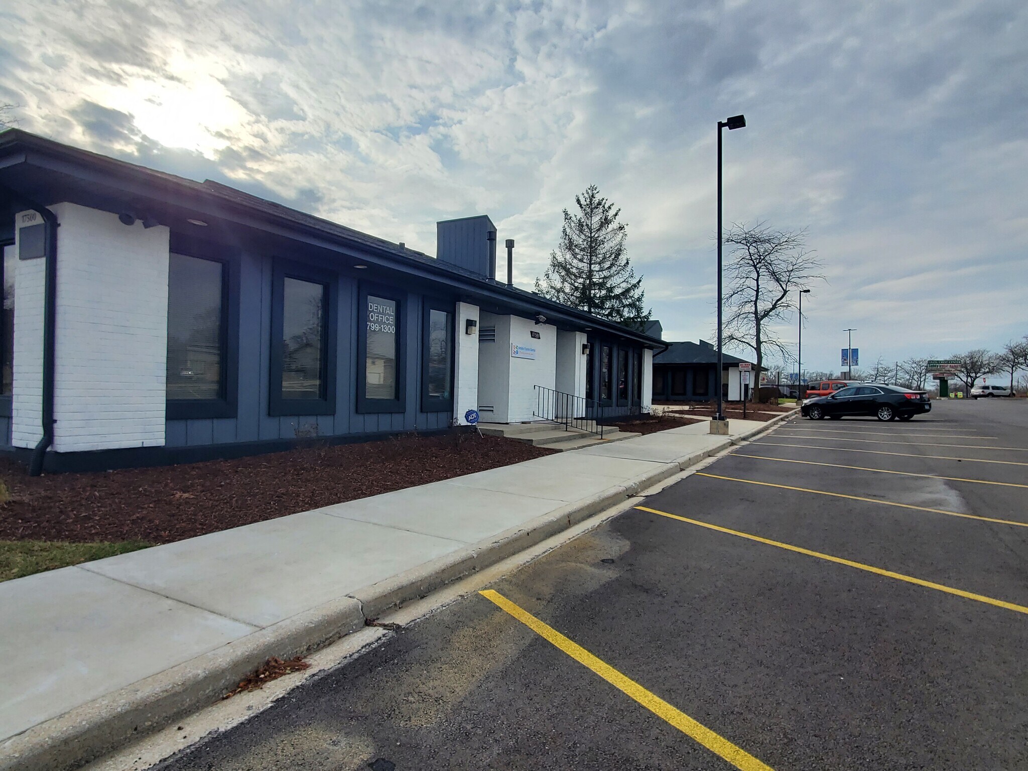1750017516 S Carriageway Dr, Hazel Crest, IL 60429 Office for Lease