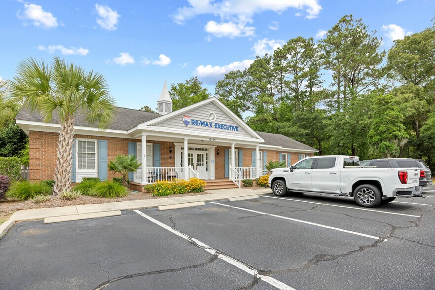 10769 Ocean Hwy, Pawleys Island, SC for lease - Primary Photo - Image 1 of 14