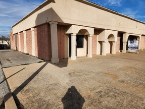 1901 W Gore Rd, Lawton, OK for lease Building Photo- Image 1 of 5