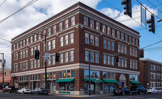 110 SW Court Ave, Pendleton, OR for sale - Building Photo - Image 1 of 1