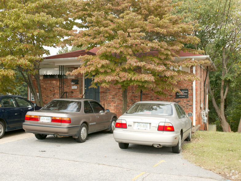 1008 E Perry Rd, Greenville, SC for sale - Building Photo - Image 2 of 17