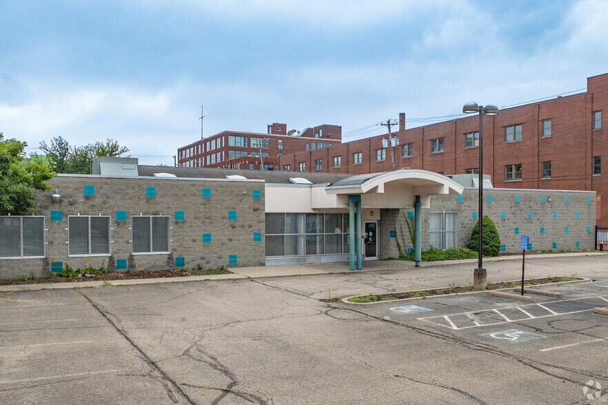 7620 Meade St, Pittsburgh, PA for lease - Primary Photo - Image 1 of 4