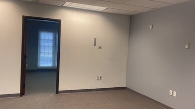 580 Decker Dr, Irving, TX for lease - Commercial Listing Video