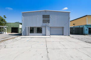 1911 Dana Dr, Fort Myers FL - Warehouse