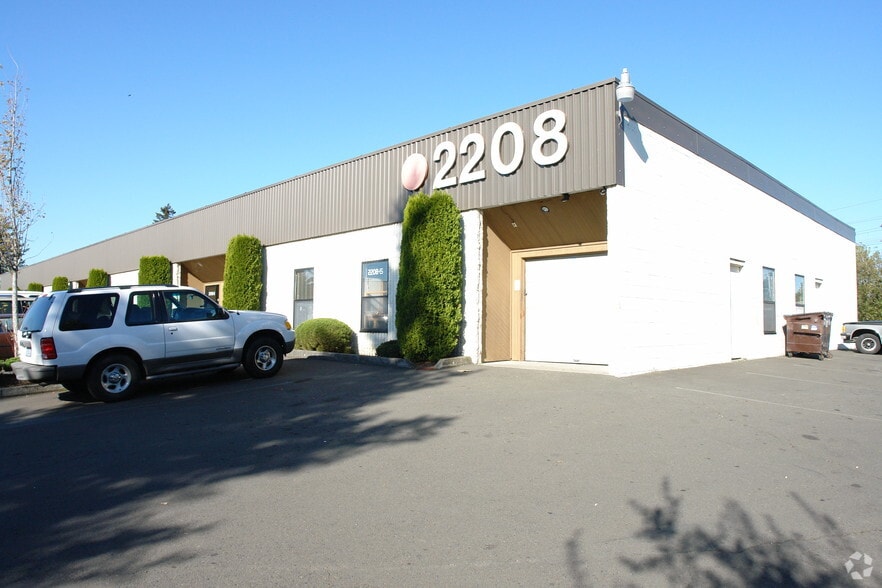 2208 NW Birdsdale Ave, Gresham, OR for sale - Primary Photo - Image 1 of 1