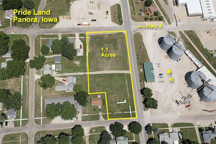 316 NE 3rd St, Panora, IA for sale - Primary Photo - Image 1 of 1