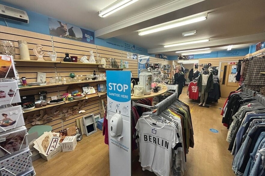 44 The Borough, Farnham for lease - Building Photo - Image 2 of 4