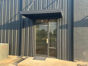 8850 Windfern Rd, Houston, TX for lease Interior Photo- Image 1 of 13