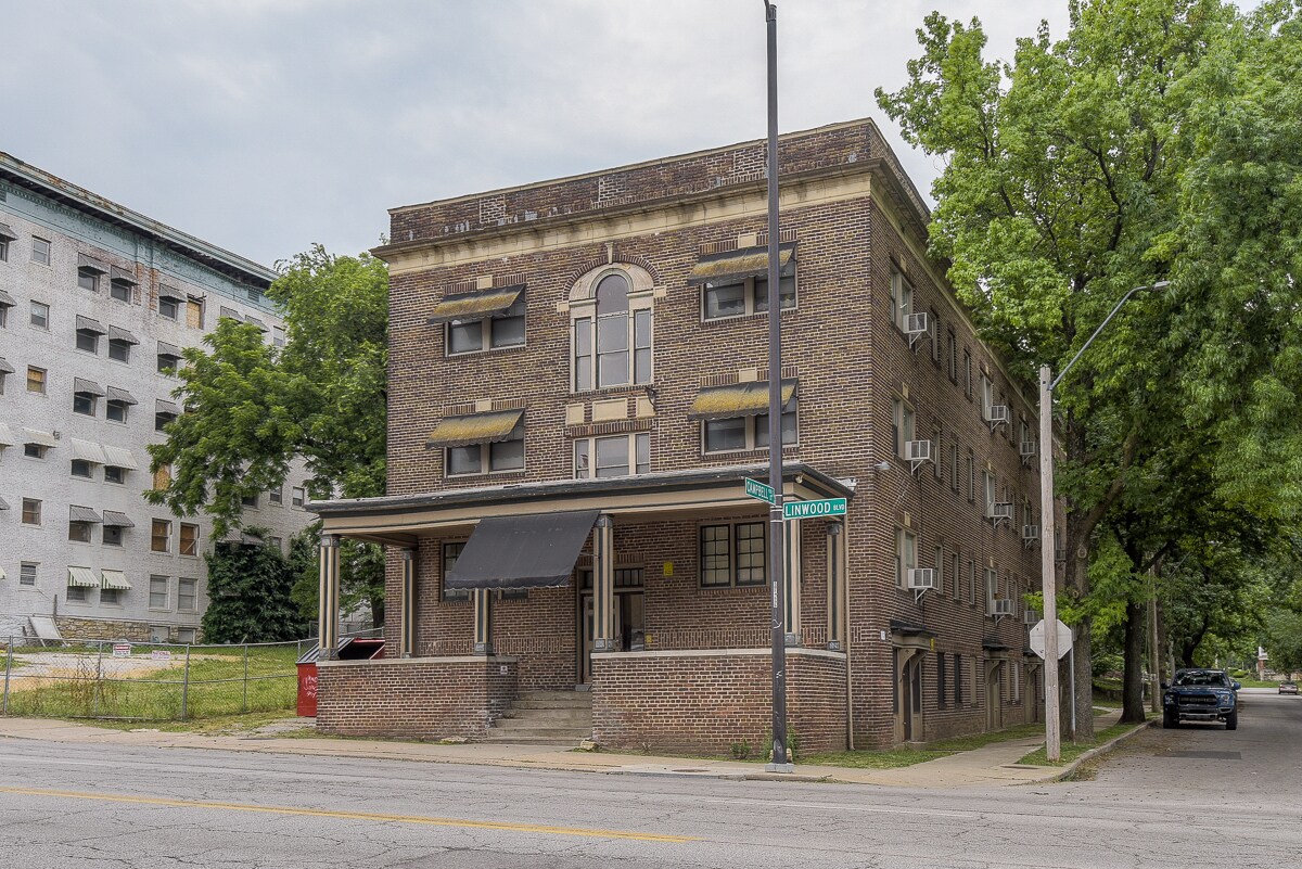 901 Linwood Blvd, Kansas City, MO 64109