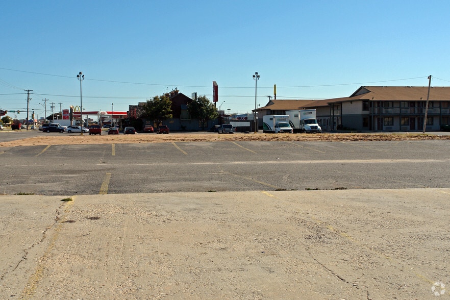 4600 W Reno Ave, Oklahoma City, OK for lease - Primary Photo - Image 1 of 1