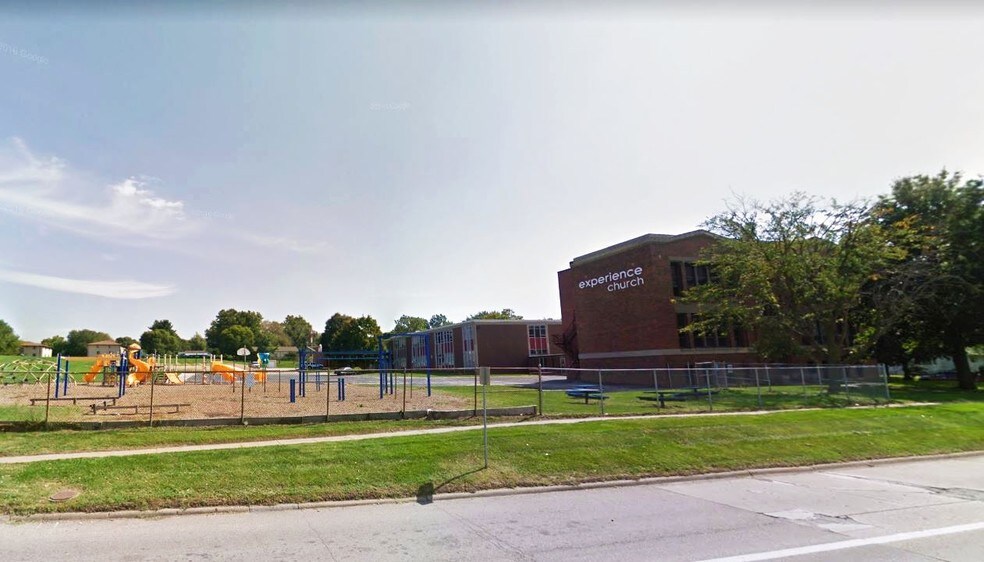 3800 E Douglas Ave, Des Moines, IA for sale - Building Photo - Image 1 of 1