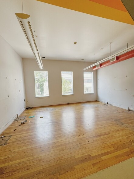 209 S Craig St, Pittsburgh, PA for lease - Building Photo - Image 2 of 10