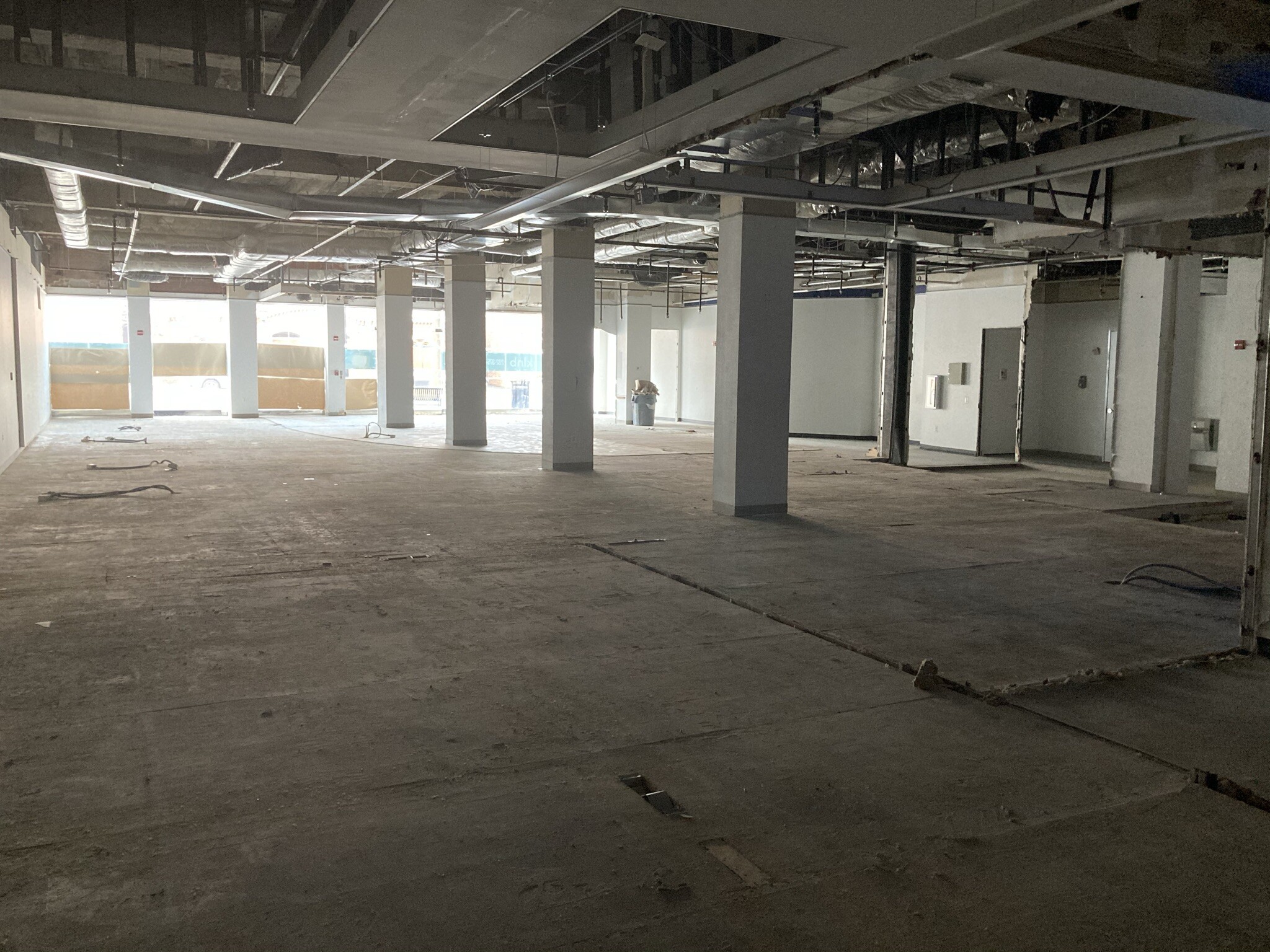 108-112 S Washington St, Alexandria, VA for lease Interior Photo- Image 1 of 3