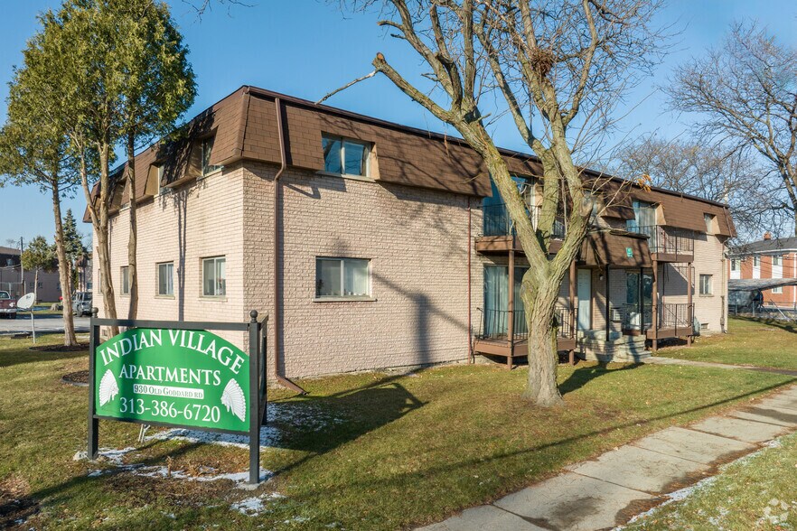 930 Goddard Rd, Lincoln Park, MI 48146