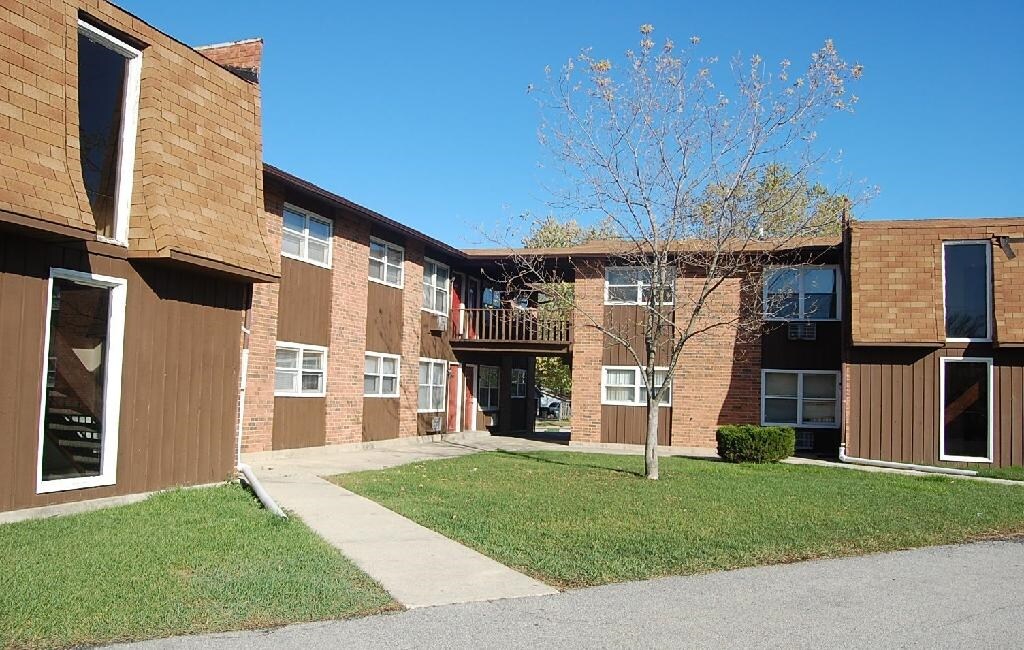 2012 Gilead Ave, Zion, IL for sale Primary Photo- Image 1 of 1