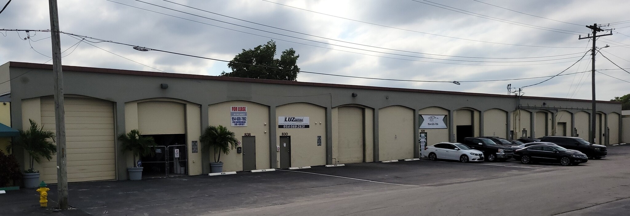 818-838 NE 40th Ct, Oakland Park, FL for lease Building Photo- Image 1 of 42