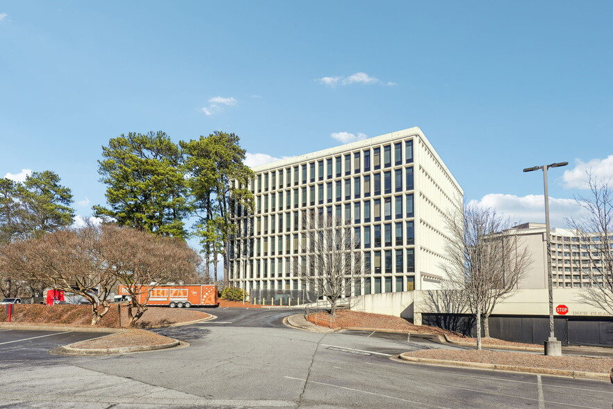 6 W Druid Hills Dr NE, Atlanta, GA for lease - Building Photo - Image 2 of 47