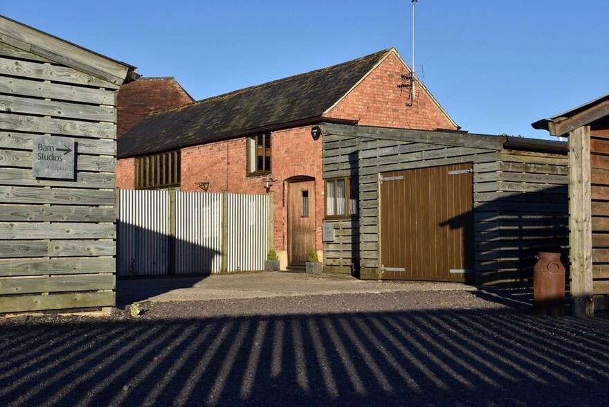 Over Old Rd, Gloucester for lease - Building Photo - Image 2 of 14