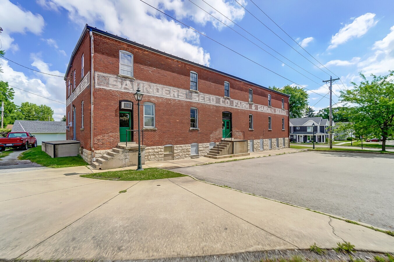 101 W Broadway St, Tipp City, OH 45371