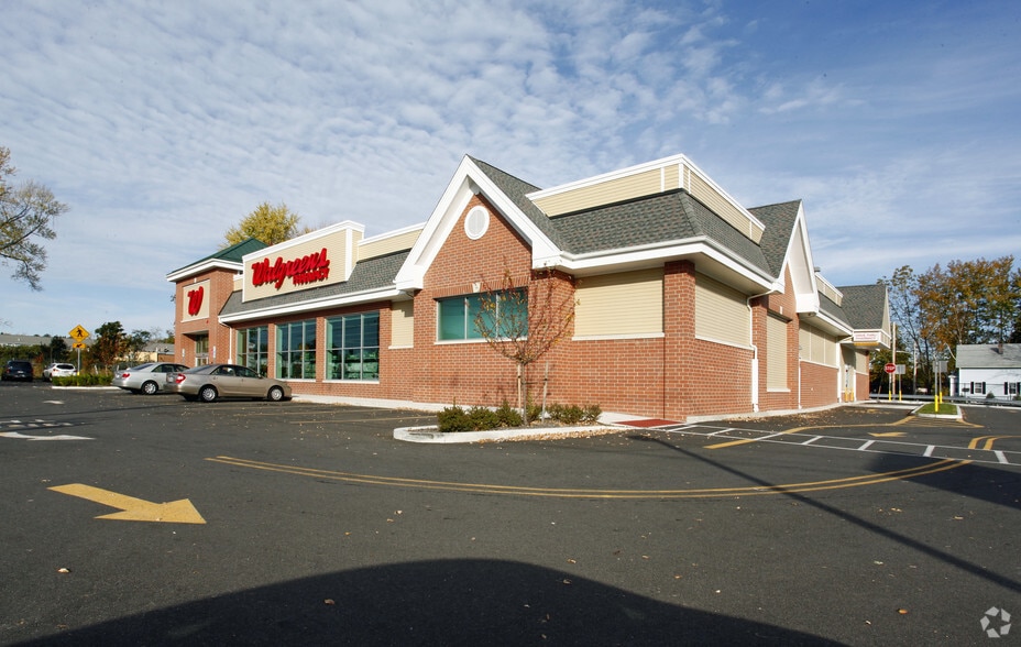 1765 Middlesex St, Lowell, MA for lease - Building Photo - Image 3 of 10