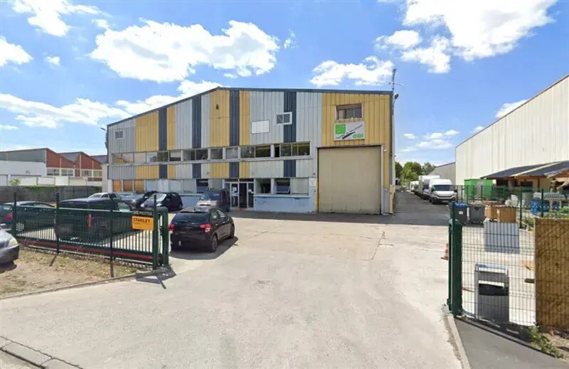Industrial in Villeneuve-la-Garenne for lease Building Photo- Image 1 of 8