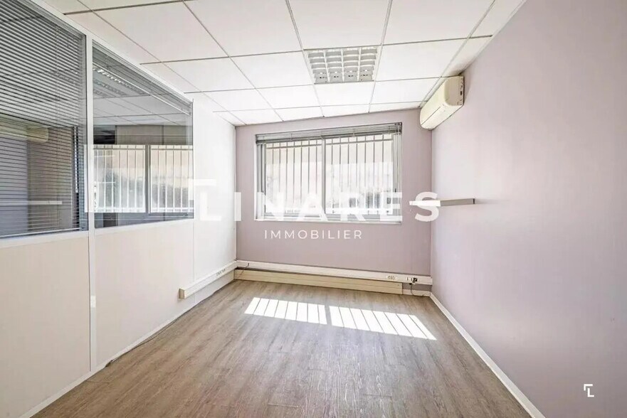 Office in Marseille for sale - Interior Photo - Image 3 of 23