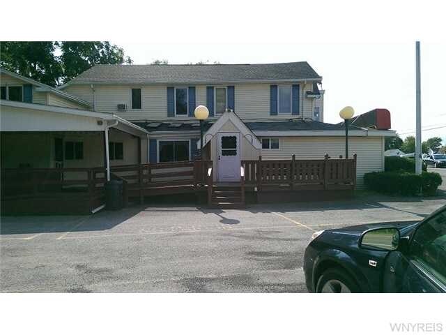 2230 Cayuga Drive Ext, Niagara Falls, NY for sale Primary Photo- Image 1 of 1