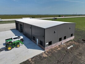 8690 Industrial Parkway, Beaumont TX - Warehouse
