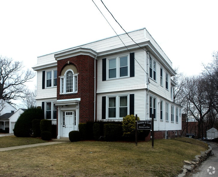 34 Hamlet Ave, Woonsocket, RI for sale - Primary Photo - Image 1 of 1